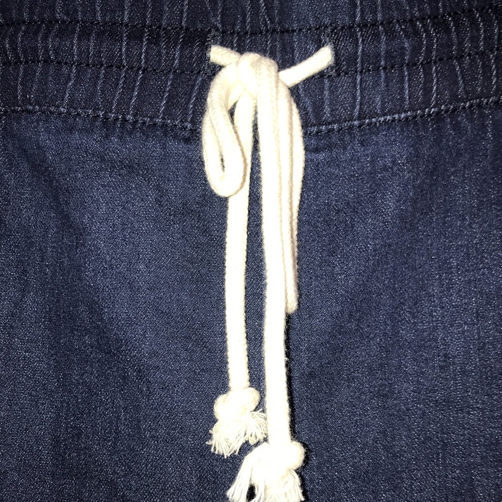 Women’s size XL short - Picture 3 of 6